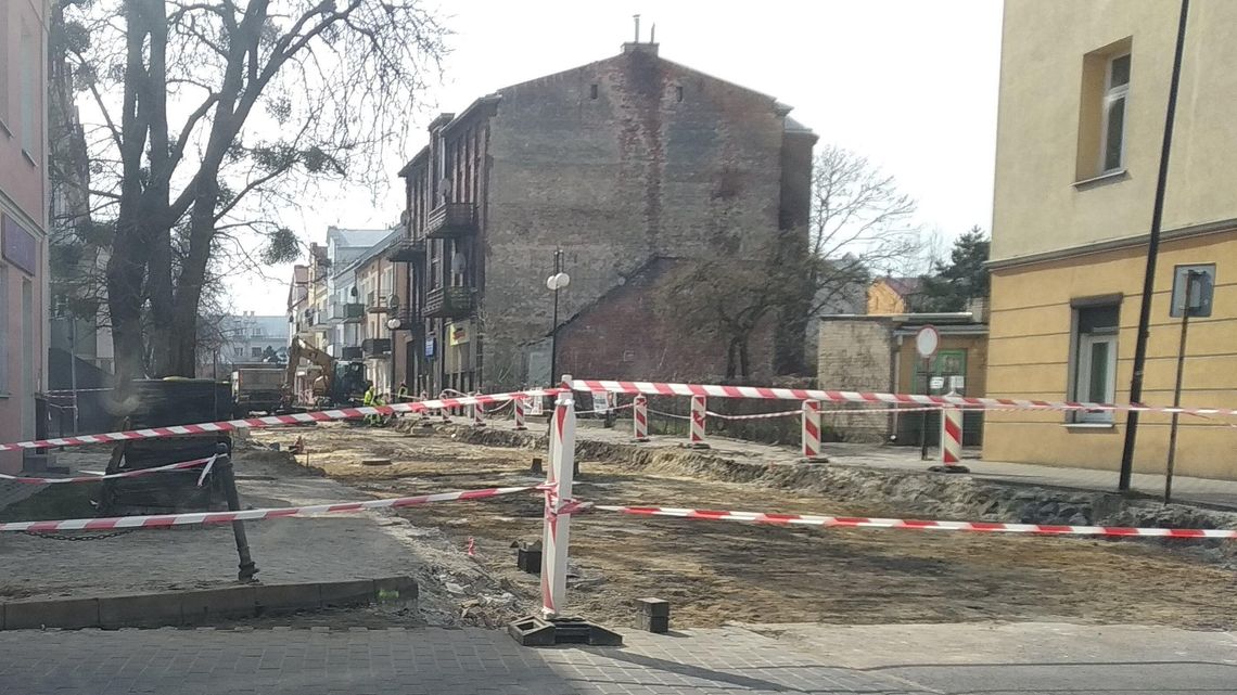 Chełm: To ulica, która przypominała tor do ekstremalnych testów ogumienia. Jest remont