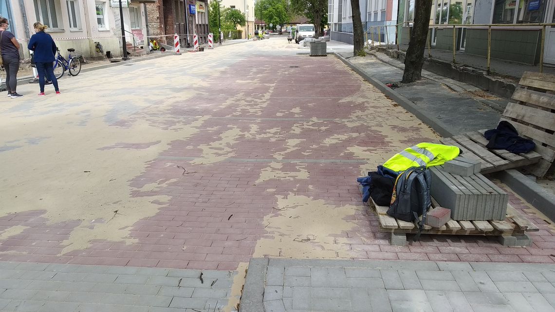 Chełm: Ulica Dreszera po remoncie. Jeszcze jej nie otworzyli, a już budzi emocje