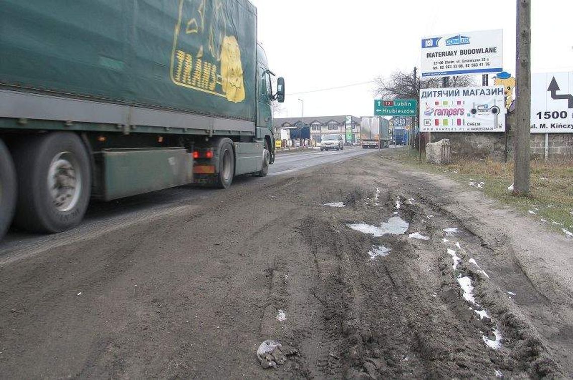 Chełm wita torem przeszkód. Fatalny odcinek krajowej "dwunastki"