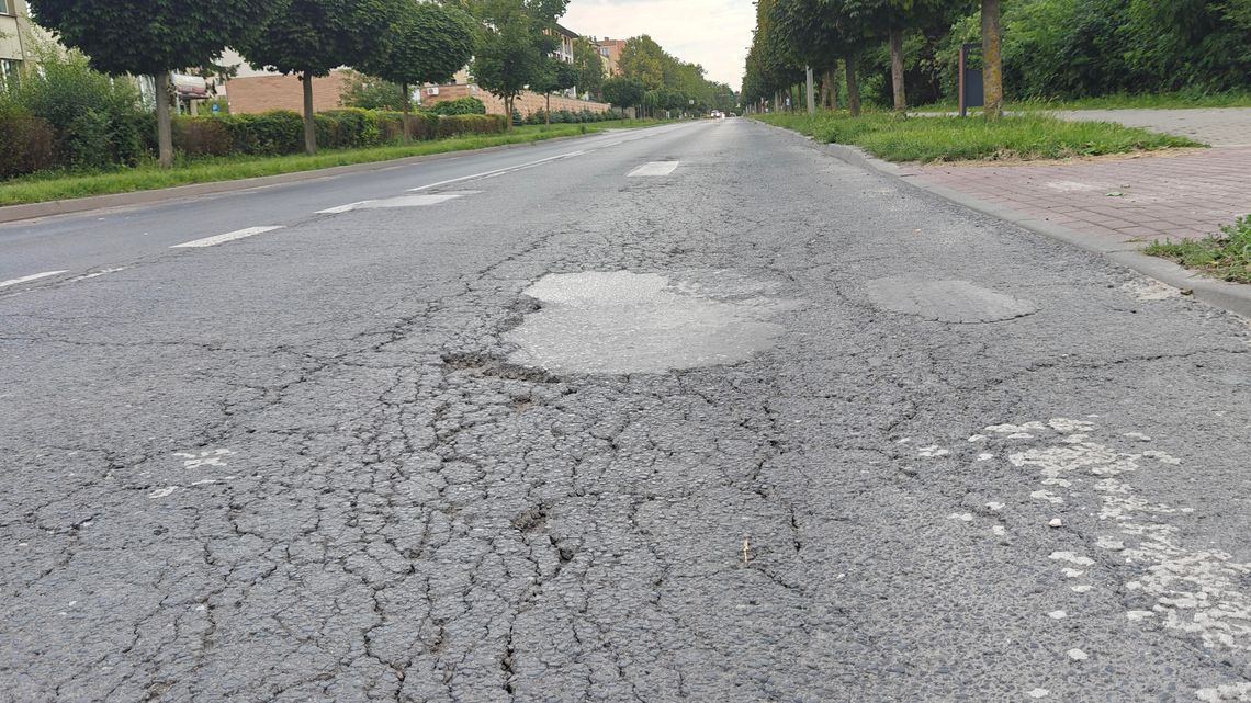 Chełm z rekordową inwestycją drogową. Umowa na Fabryczną i Przemysłową podpisana