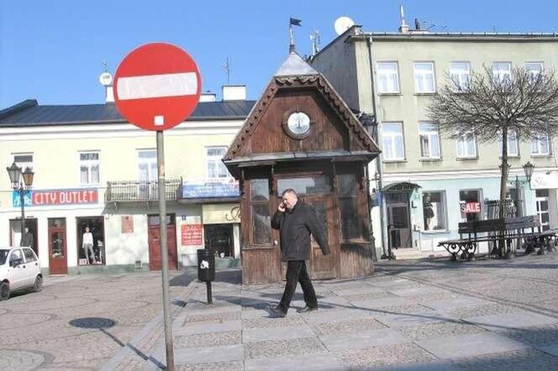 Chełm. Zabytkowy kiosk ma pecha
