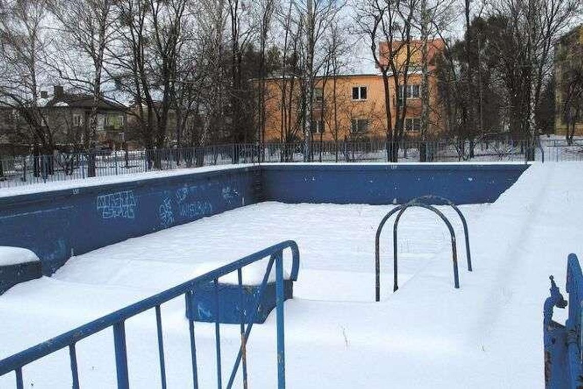 Chełm: Zamiast basenu będzie market