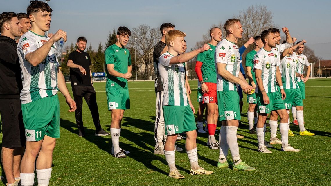 Chełmianka ograła Czarnych Połaniec. „To miało niewiele wspólnego z piłką nożną” Chełmianka ograła Czarnych Połaniec. „To miało niewiele wspólnego z piłką nożną”