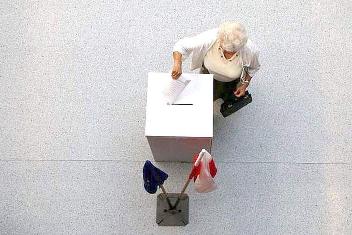 Chętnych do liczenia głosów nie brakuje. Pomogły podwyżki