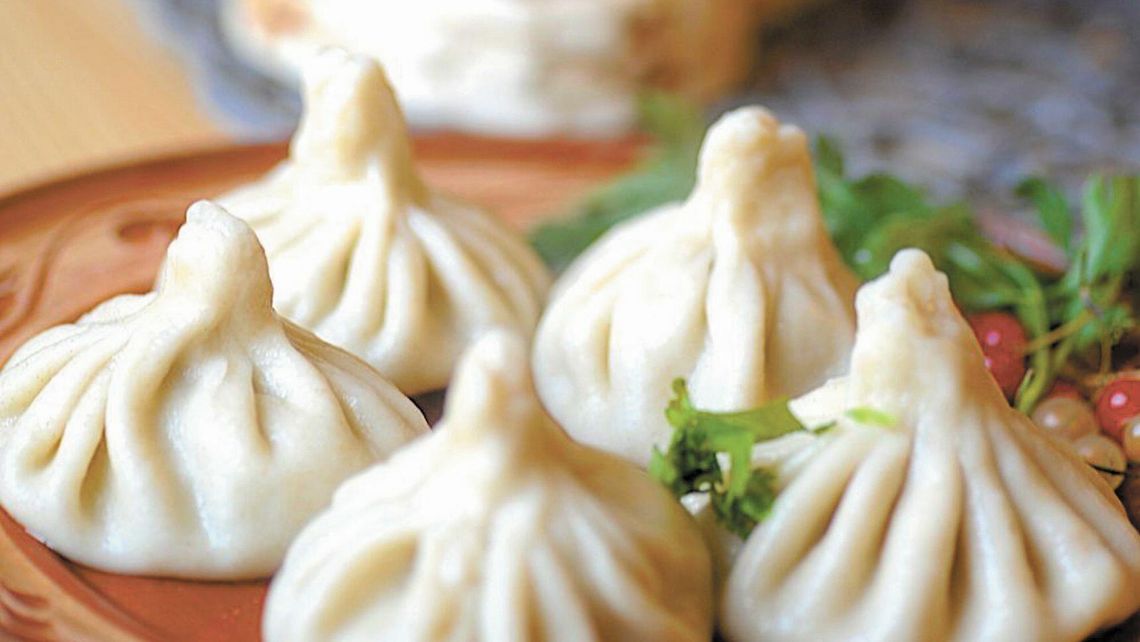 Chinkali krok po kroku. Zaczynamy od mięsa [przepisy]