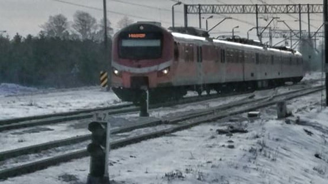 Chłopcy ułożyli zaporę na torach. Z posterunku odebrali ich rodzice