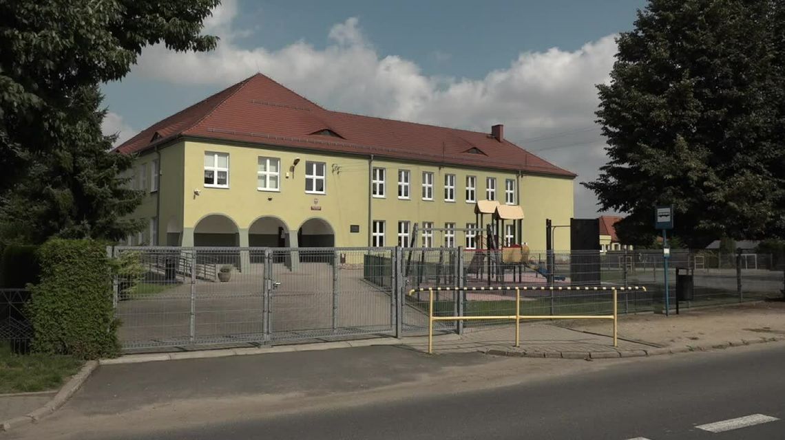 Chłopiec podczas lekcji WF-u spadł z drabinek. Nie żyje