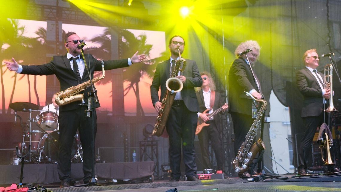 Chmielaki Krasnostawskie 2023. Poparzeni Kawą Trzy porwali publiczność do zabawy (zdjęcia)