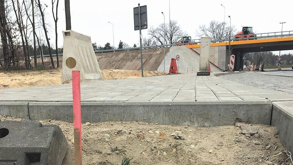 Chodnik jak pułapka na pieszych. Po interwencji zabezpieczono zatokę