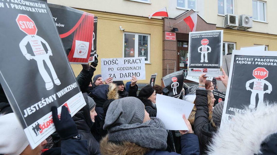 Chorują bo protestują. Prokuratorski wirus rozprzestrzenia się bardzo szybko Chorują bo protestują. Prokuratorski wirus rozprzestrzenia się bardzo szybko