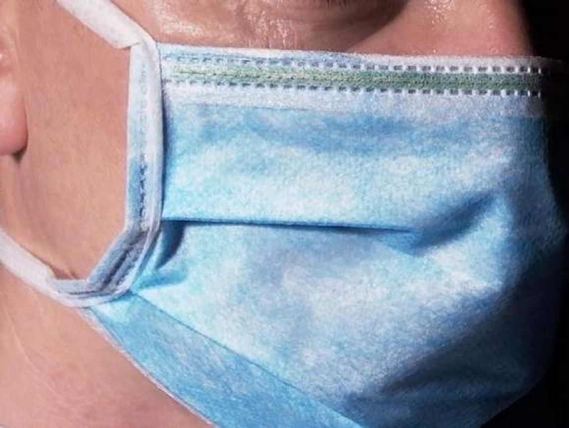 Chusta chirurgiczna w brzuchu Lekarz i instrumentariuszka usłyszeli zarzuty