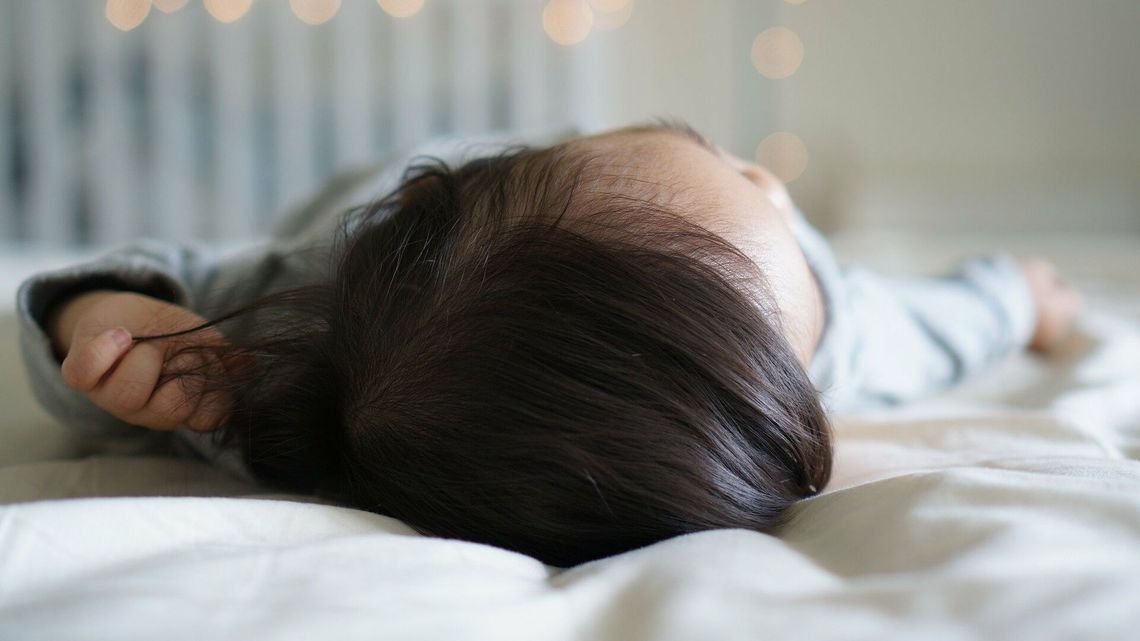 Chwycił malutkiego synka i uderzał nim o futrynę. Szokujące sceny w mieszkaniu w Lublinie Chwycił malutkiego synka i uderzał nim o futrynę. Szokujące sceny w mieszkaniu w Lublinie