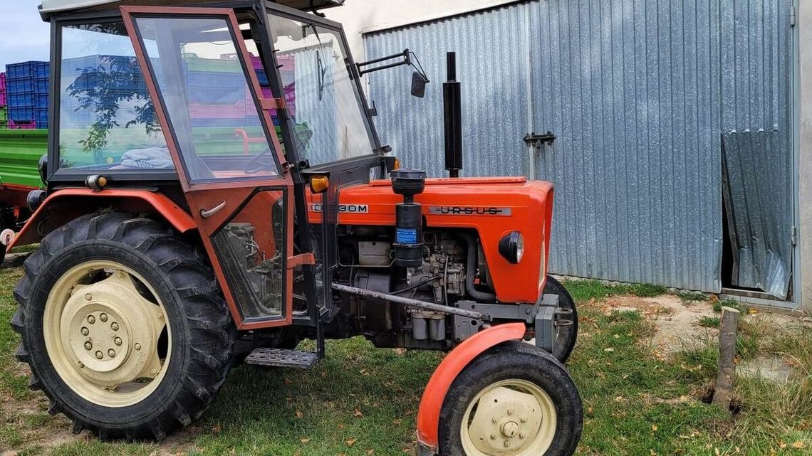 Ciągnik przygniótł starszego mężczyznę. Rolnik w szpitalu