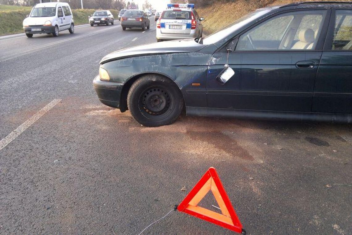 Ciecierzyn: Wypadek z udziałem bmw. Dwie osoby ranne (zdjęcia)