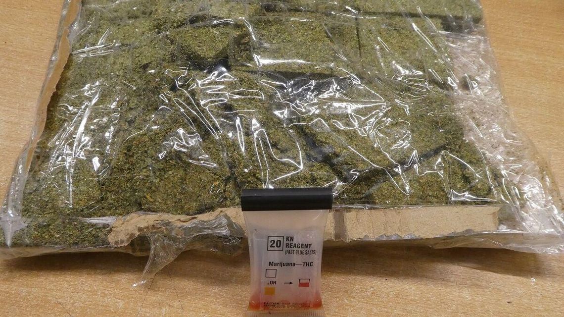 Ciekawe odkrycia w oddziale pocztowym. Marihuana w paczce z żelkami