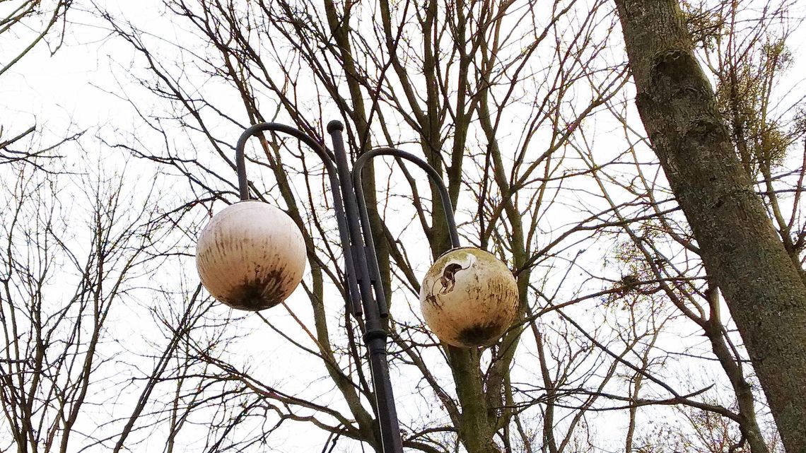 Ciemno jak w Chełmie. Potrzeba milionów, żeby to zmienić