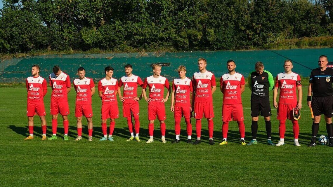 Ciemność, widzę ciemność w Lubartowie, dziewięć goli Lublinianki i reszta wyników 11. kolejki IV ligi