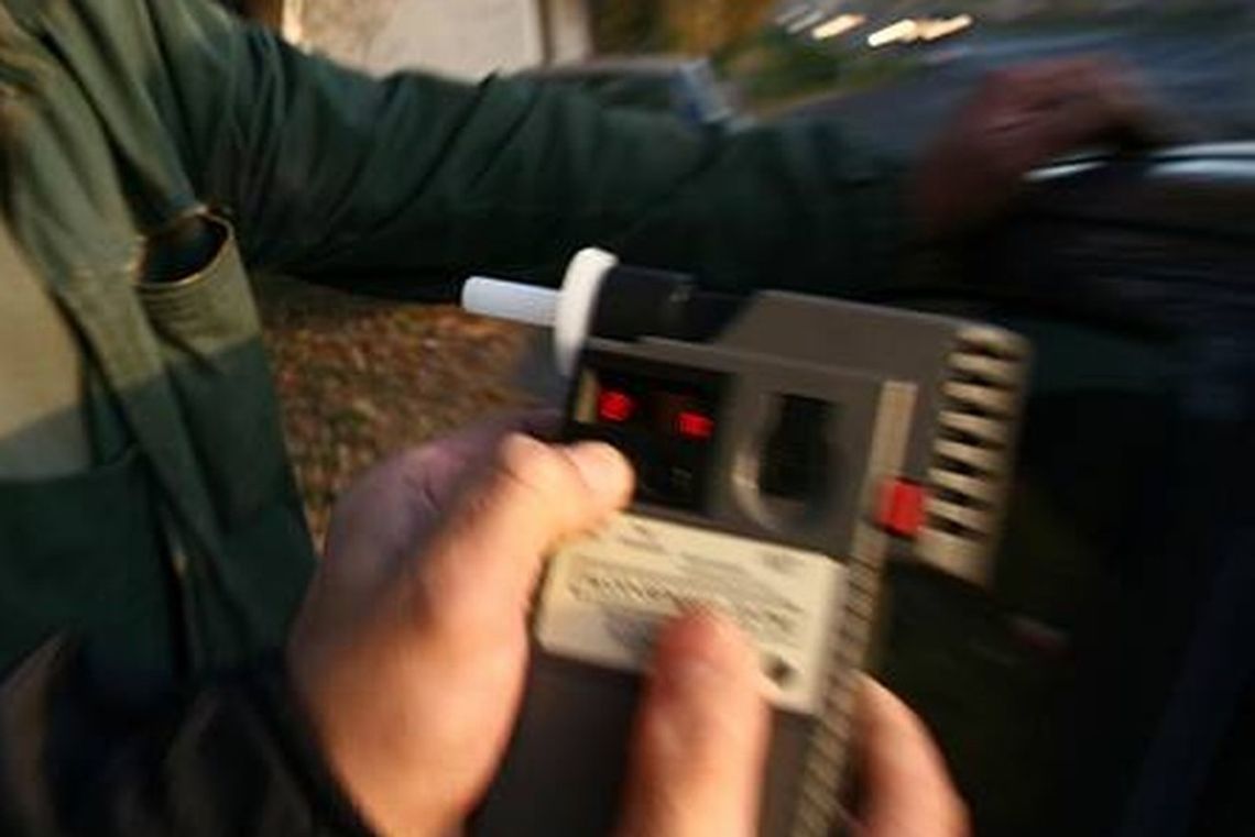 Ciężarówka jechała wężykiem. Kierowca miał 3,6 promila