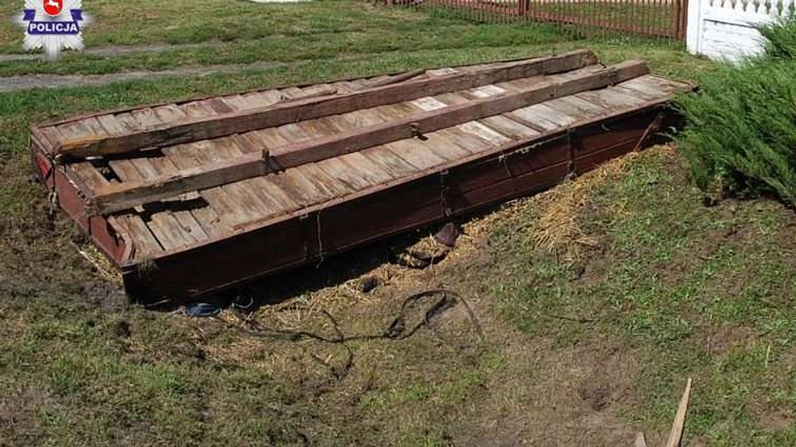 Ciężarówka wjechała w zaprzęg konny. Wóz wpadł do rowu i przygniótł woźnicę Ciężarówka wjechała w zaprzęg konny. Wóz wpadł do rowu i przygniótł woźnicę