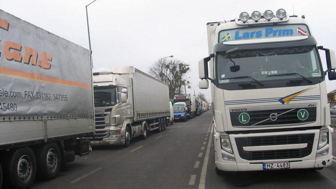 Ciężarówki poczekają przy granicy z Ukrainą ponad dobę