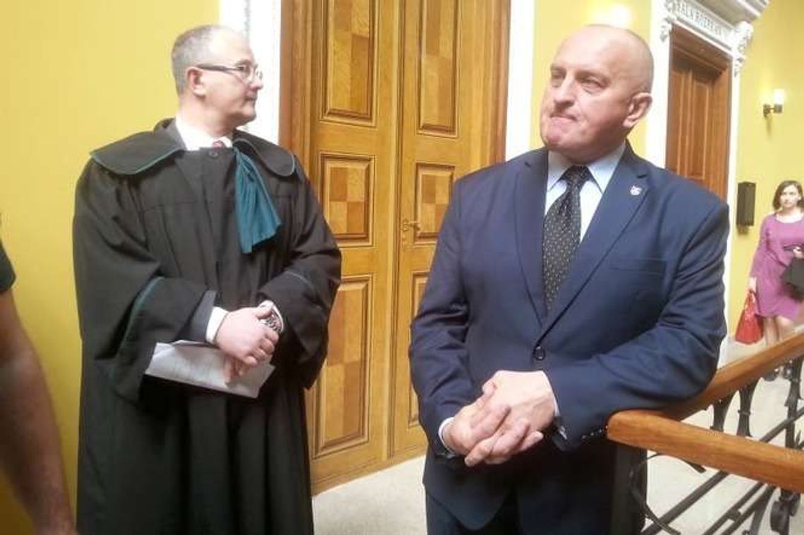 Ciężkie dni lidera narodowców. Co z monitoringiem w klubie? "Wieczny remont" Ciężkie dni lidera narodowców. Co z monitoringiem w klubie? "Wieczny remont"