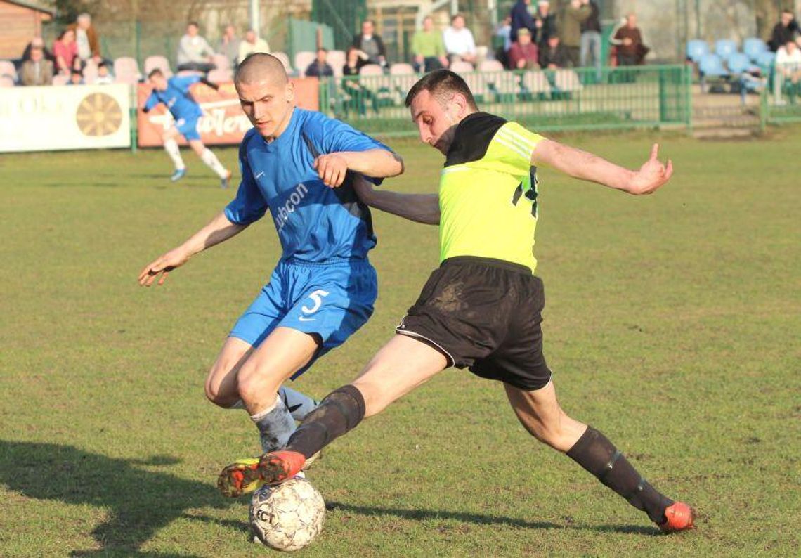 Cisy Nałęczów - KS Dąbrowica 0:7, Granit - Sławin 2:1
