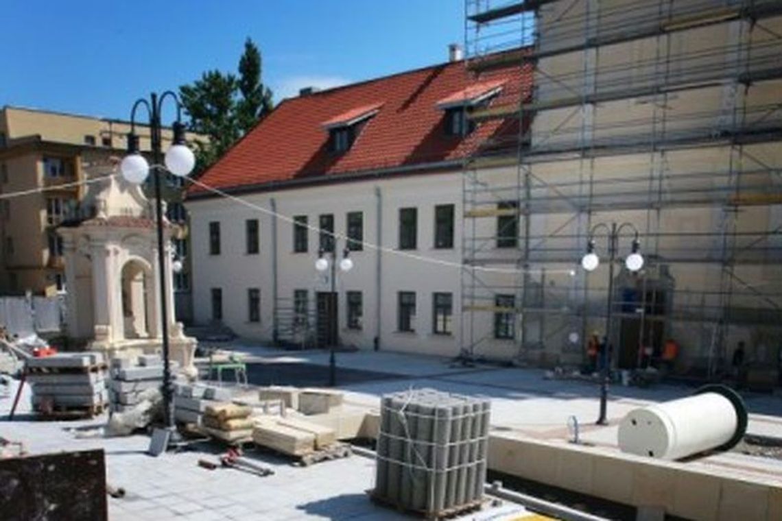 Co będzie w Centrum Kultury? Kuśmirowski wymyślił OHP Co będzie w Centrum Kultury? Kuśmirowski wymyślił OHP