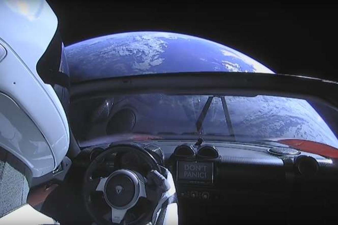 Co dalej z Tesla Roadster w kosmosie? Obraz z pokładu Starmana [wideo]