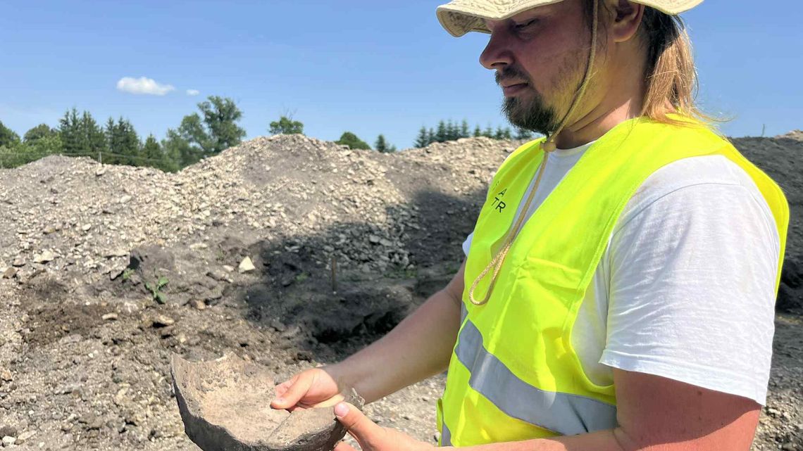 Co krok, to archeologiczne odkrycie na trasie S17. „Zaczyna się robić ciekawie”