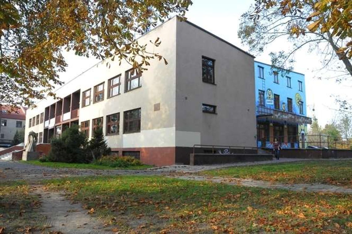 Co sądzisz o Zamojskim Domu Kultury? Wypełnij ankietę i pomóż zdobyć pieniądze