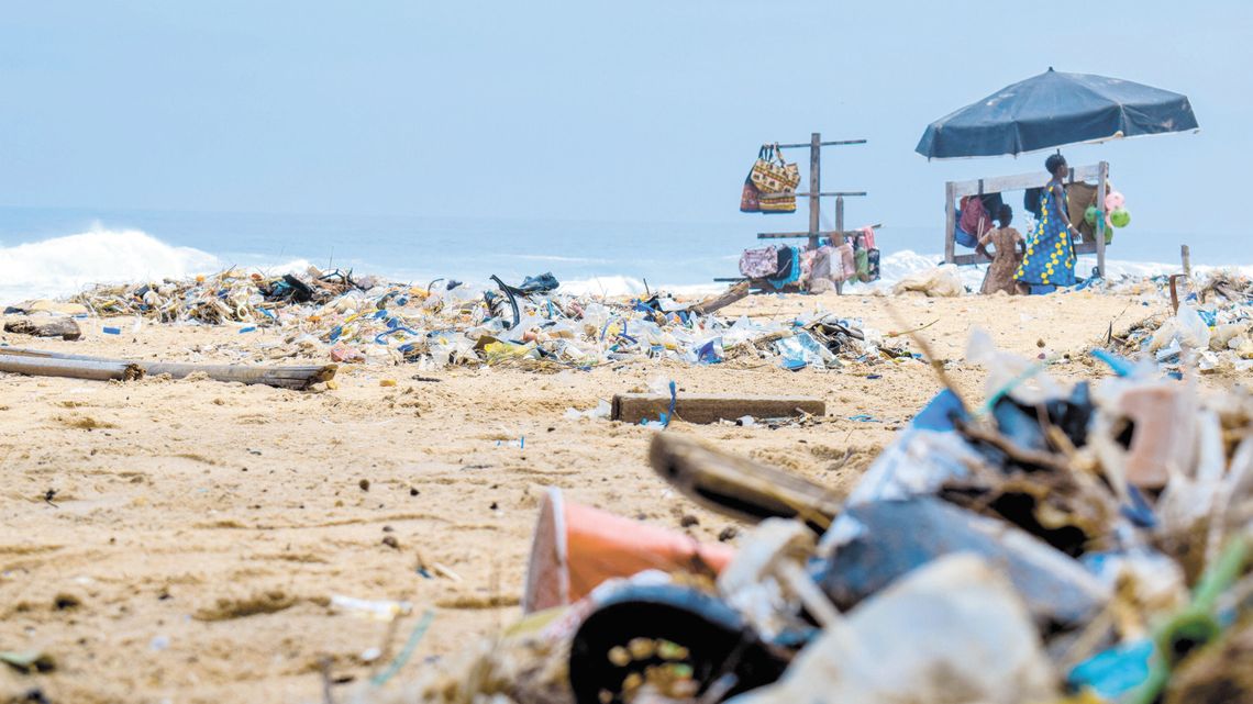 Co tydzień zjadamy nawet 5 gramów mikroplastiku