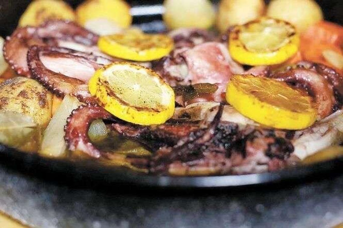 Co w restauracjach: Hobotnica ispod peke