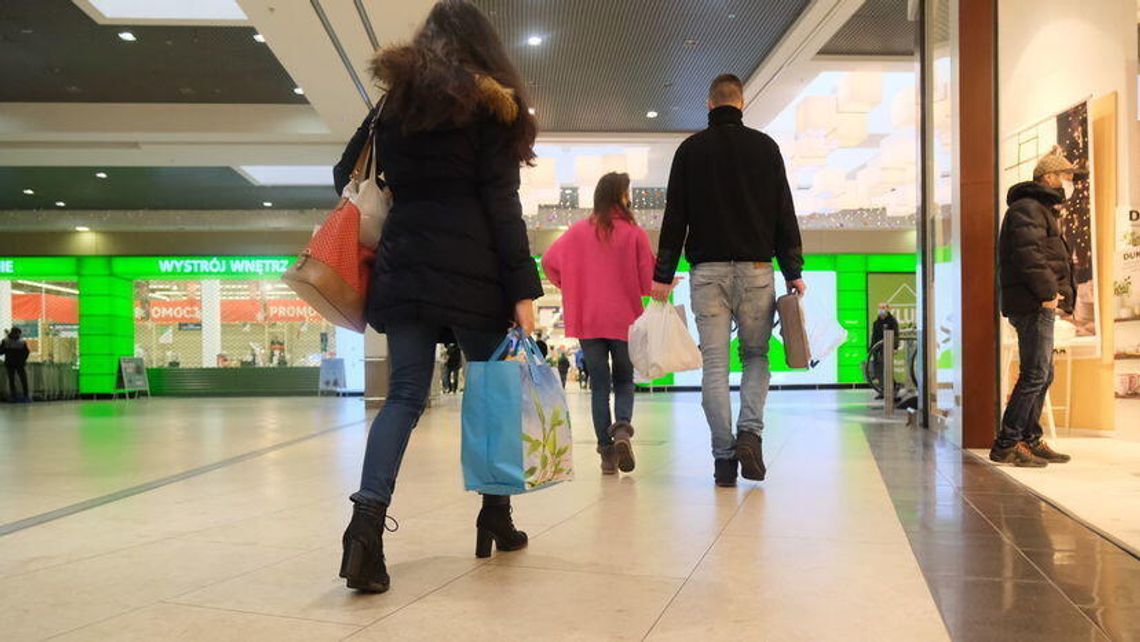 Co z obostrzeniami w kolejnych tygodniach? Dzisiaj premier ma przedstawić plan Co z obostrzeniami w kolejnych tygodniach? Dzisiaj premier ma przedstawić plan