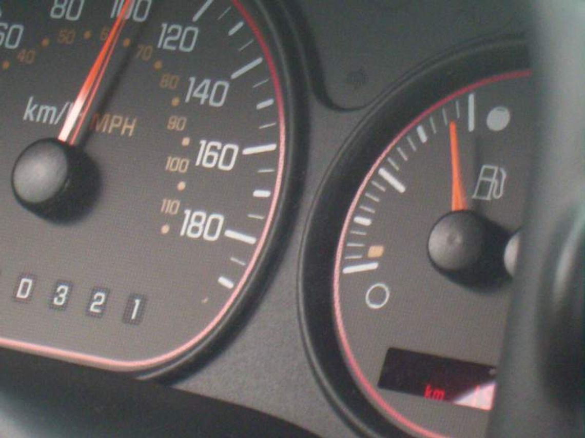 Cofniesz licznik w samochodzie - złamiesz prawo