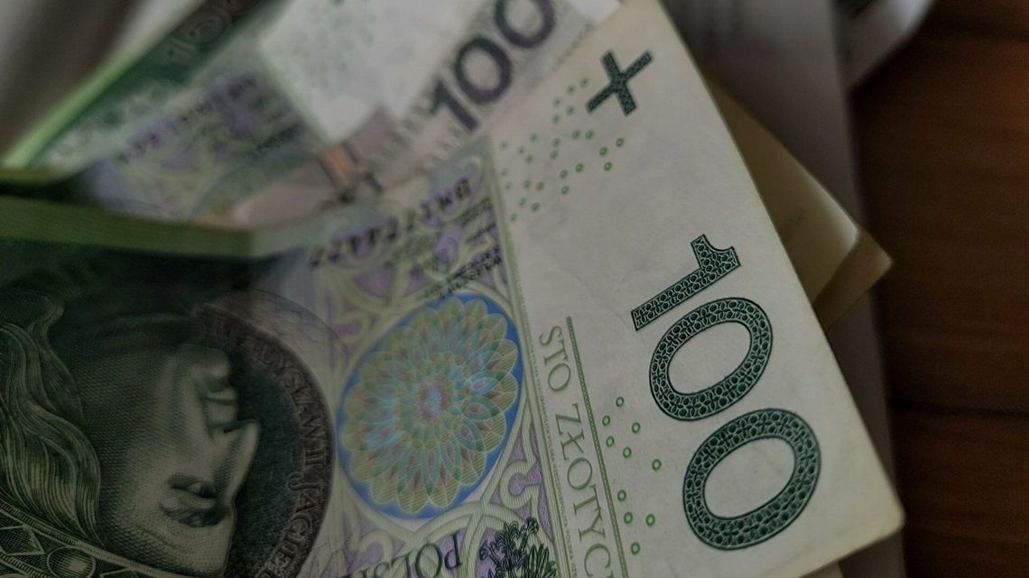 Coraz częściej oszukują "na bank". 41-latka straciła wszystkie oszczędności 