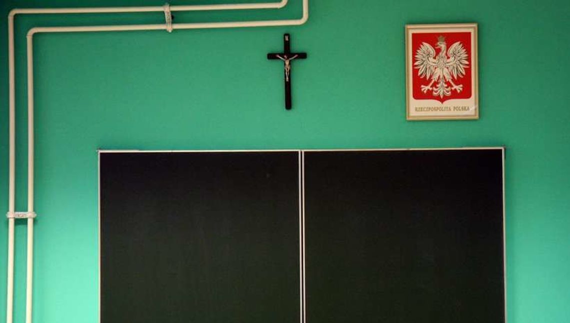 Coraz mniej uczniów szkół średnich chodzi na religię