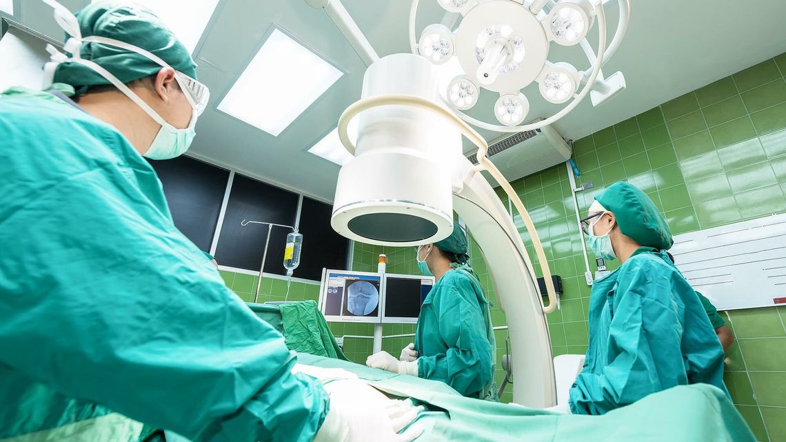 Coraz więcej Polaków myśli o pracy za granicą. Z jakiego powodu?