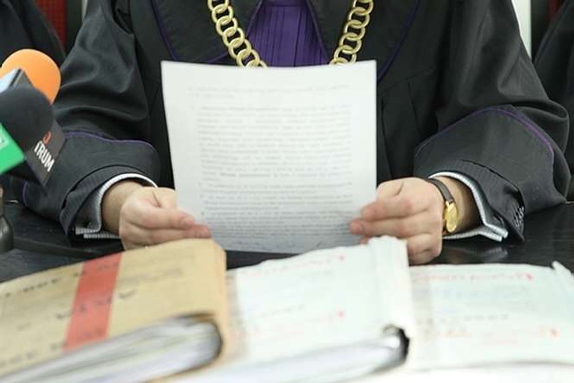 Córka byłej posłanki znowu opóźniła rozpoczęcie swojego procesu