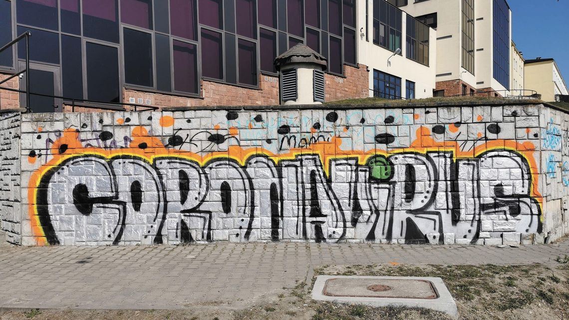 „Coronavirus” na Politechnice Lubelskiej. Graffiti na razie tu zostanie