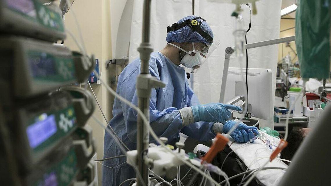 Covid-19 nie zniknął i nadal może być groźny. Będzie kolejna fala? Covid-19 nie zniknął i nadal może być groźny. Będzie kolejna fala?