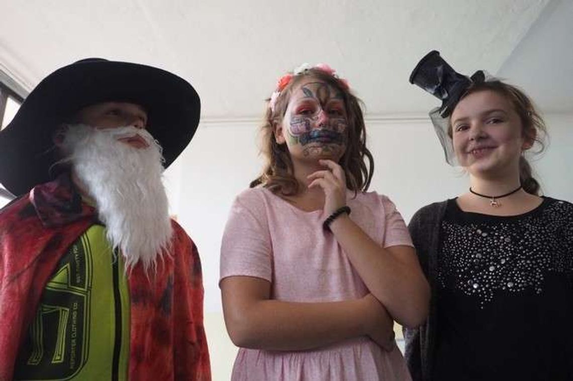 Cukierek albo psikus! Dzieciaki ruszają na Halloween. "Z roku na rok coraz więcej osób bierze udział"