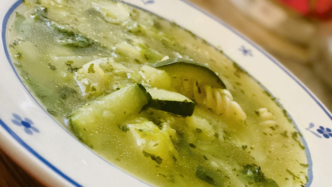 Cukiniowa, marchewkowa i śliwkowa z pierogami