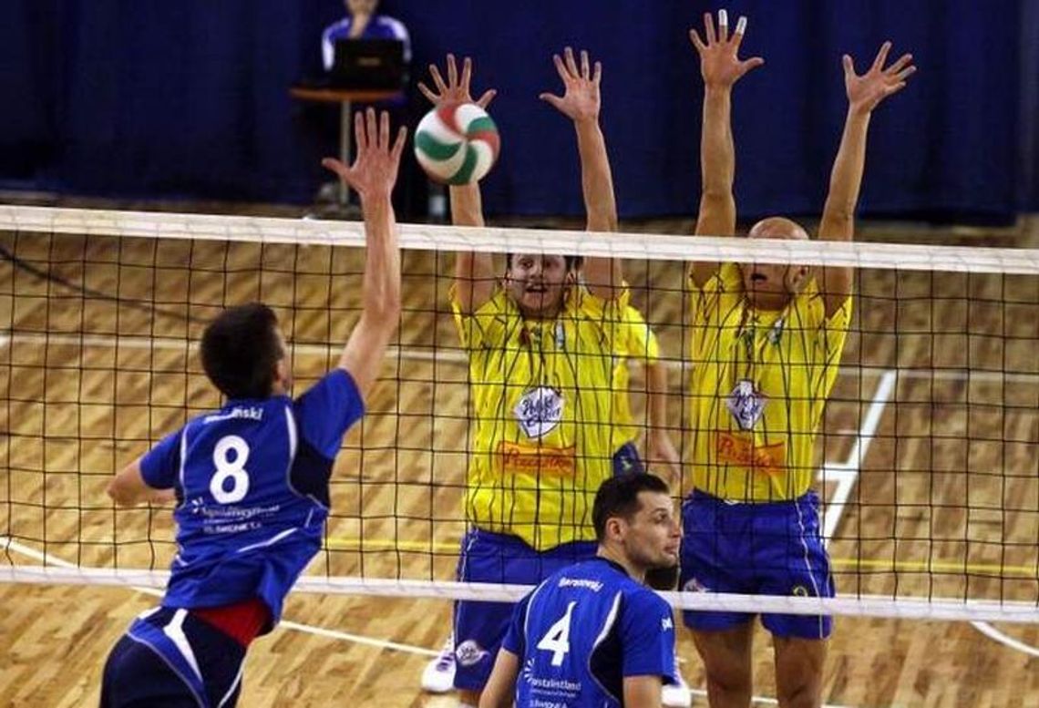 Cukrownik Lublin - Avia Świdnik 0:3, Trójka – LKS Caro Rzeczyca 3:0 Cukrownik Lublin - Avia Świdnik 0:3, Trójka – LKS Caro Rzeczyca 3:0