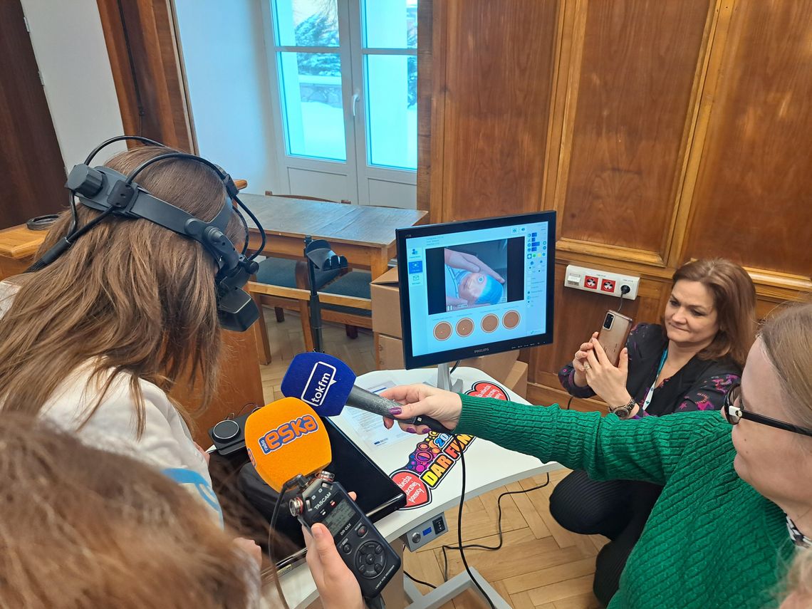 Ćwiczy lekarzy okulistów w badaniu wcześniaków Ćwiczy lekarzy okulistów w badaniu wcześniaków