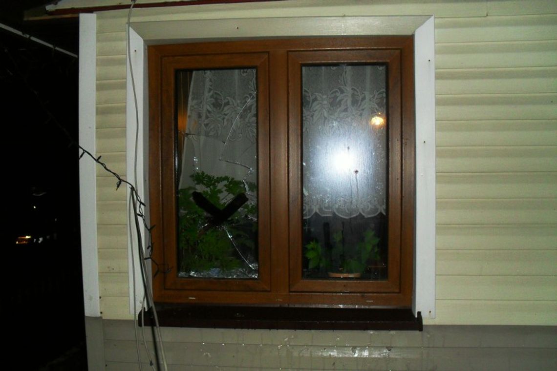 Cyców: Staranował samochodem ogrodzenie domu