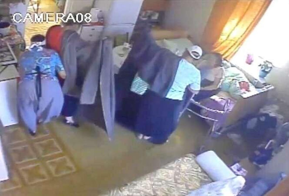 "Cyganki splądrowały mieszkanie mojej babci i groziły klątwą" (wideo)