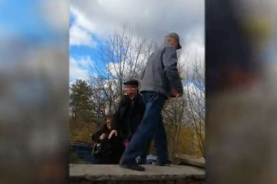 "Cyrk z wejściem na cmentarz", ludzie skaczą przez płot. Ksiądz: Na własne ryzyko [wideo]