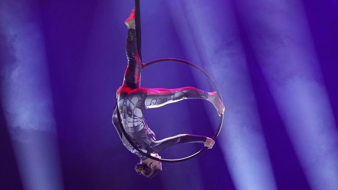 "Cyrkulacje" ruszyły. Zobacz spektakularne pokazy akrobatów "Cyrkulacje" ruszyły. Zobacz spektakularne pokazy akrobatów