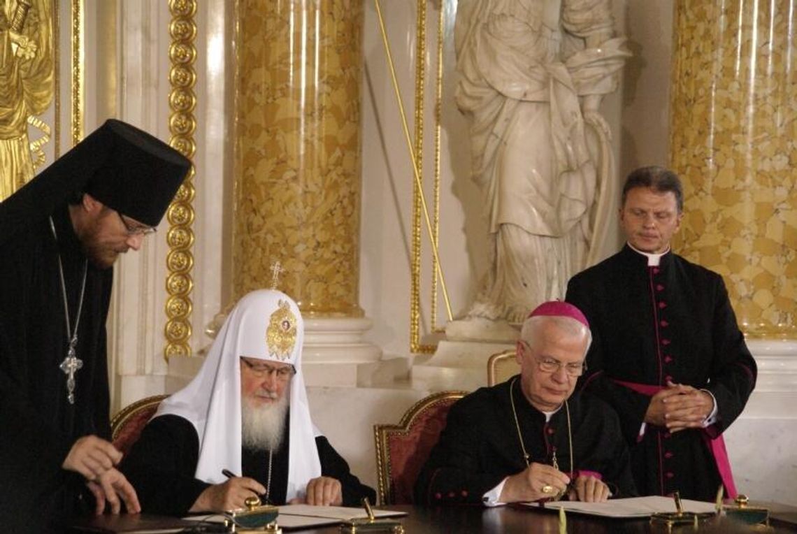 Cyryl I i abp Józef Michalik podpisali dokument wzywający do pojednania Polaków i Rosjan
