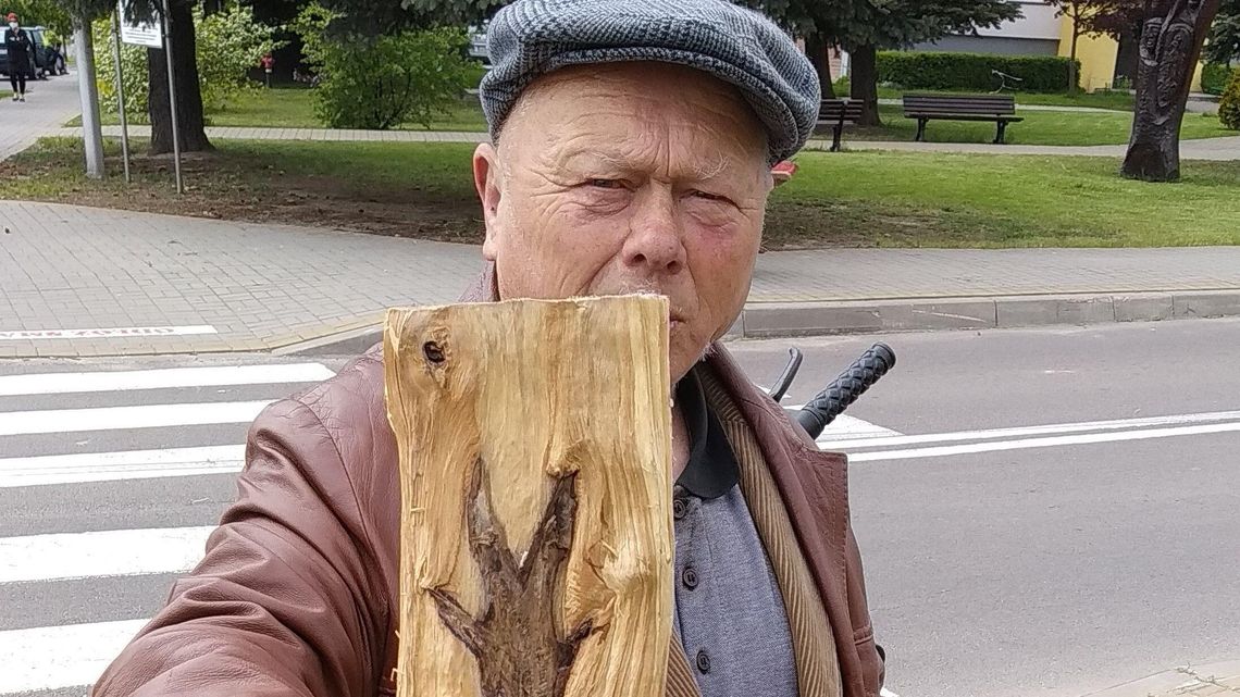 Czarcia łapa odcisnęła się na pieńku